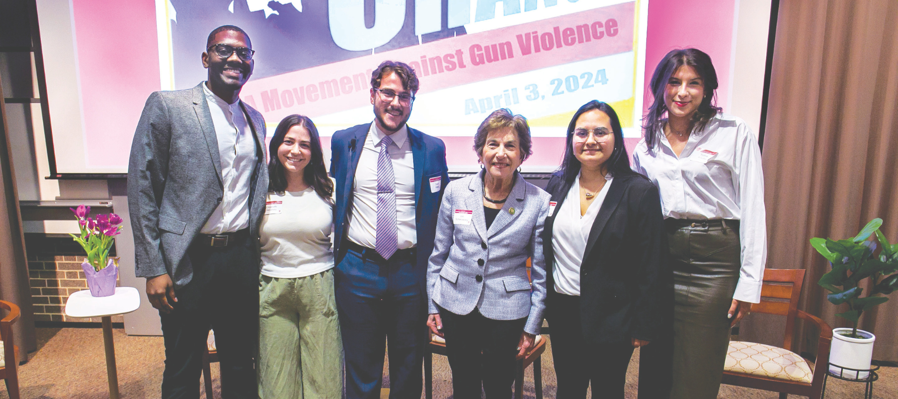 Five Loyola Stands fellows with Rep. Jan Schakowsky