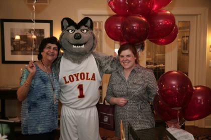 Los Lobos de Loyola statue: Wolf and Kettle Day: Loyola University Chicago