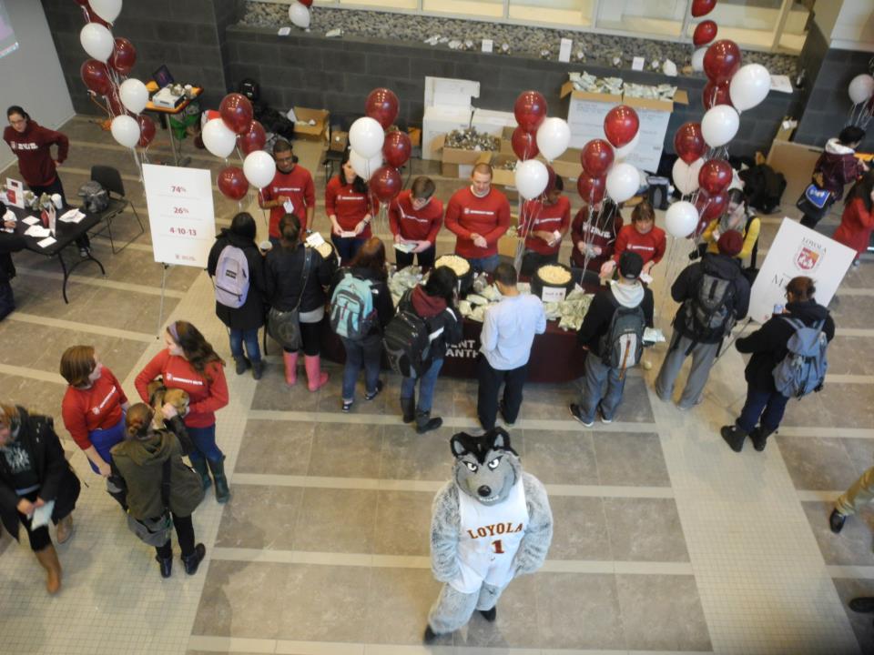 Los Lobos de Loyola statue: Wolf and Kettle Day: Loyola University Chicago